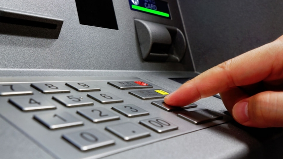 С 1 октября банкоматы перестанут выдавать валюту