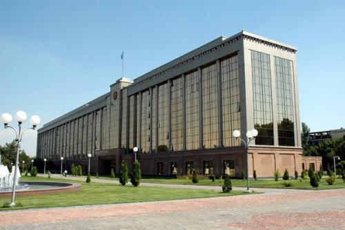 Вазирлар Маҳкамаси аппаратининг ижро этувчи тузилмаси янгиланди Вазирлар Маҳкамаси аппаратининг ижро этувчи тузилмаси янгиланди