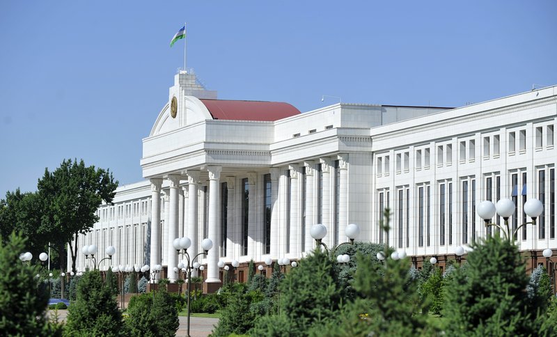 Prinyat obnovlenniy Konstitutsionniy zakon o Konstitutsionnom sude