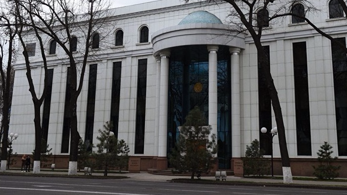 Работники хокимиятов получат надбавку за выслугу лет Работники хокимиятов получат надбавку за выслугу лет