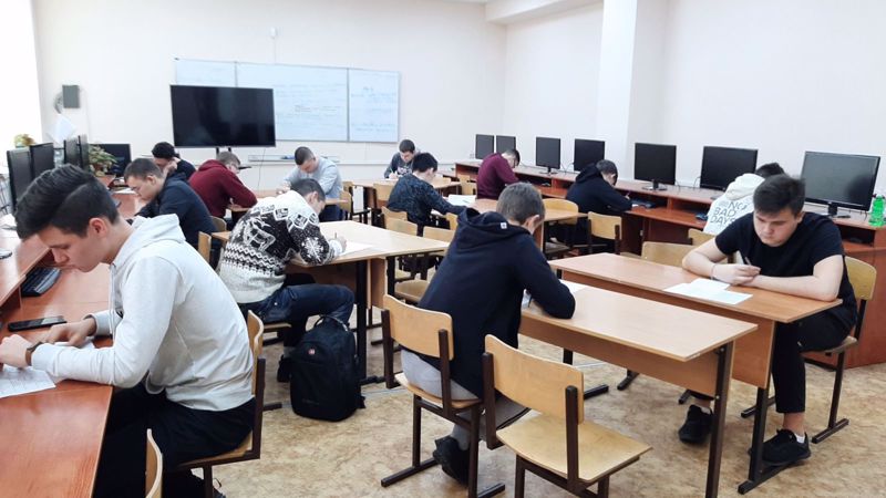 Директоров профучилищ, получивших сертификат менеджера, поощрят надбавками