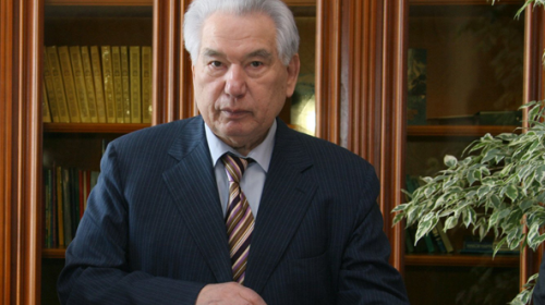 Oʻzbekistonda Chingiz Aytmatov tavalludining 90 yilligi nishonlanadi Oʻzbekistonda Chingiz Aytmatov tavalludining 90 yilligi nishonlanadi