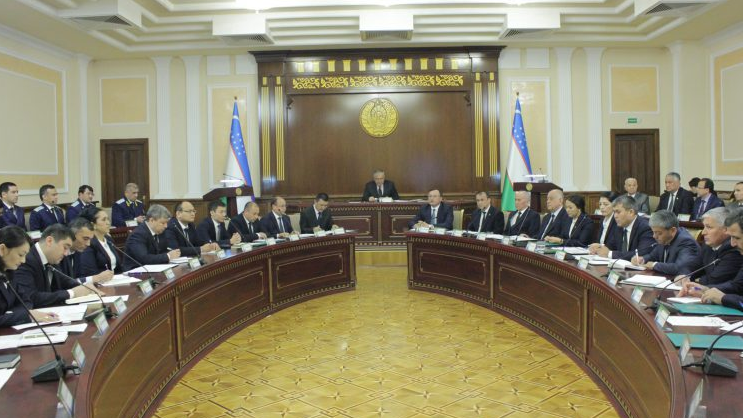 Verхovniy sud dal raz’yasneniya po sudebnim opredeleniyam i gosposhline