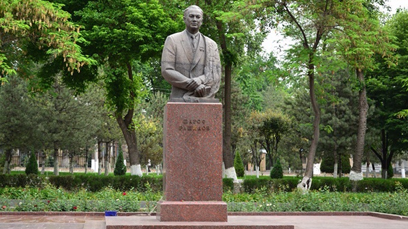 В Джизаке организуют дом-музей Шарафа Рашидова В Джизаке организуют дом-музей Шарафа Рашидова
