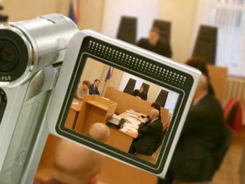 Deputatlar sud majlisini translyatsiya qilishga qarshi
