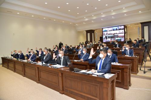Проверки предпринимателей, холодное оружие и ПДД