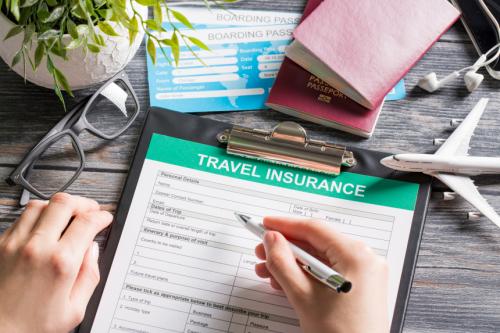 Страховка: как туристу не остаться без медпомощи 