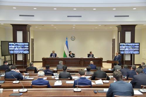 Давлат бюджети қабул қилинди, бир нечта қонун маъқулланди