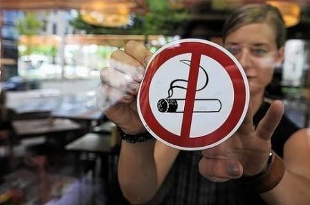 За курение и распитие спиртного в общественных местах увеличены штрафы 