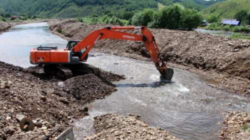 В прибрежной полосе и водоохранной зоне – особый режим В прибрежной полосе и водоохранной зоне – особый режим