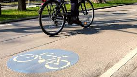 На дорогах появятся специальные полосы для велосипедистов